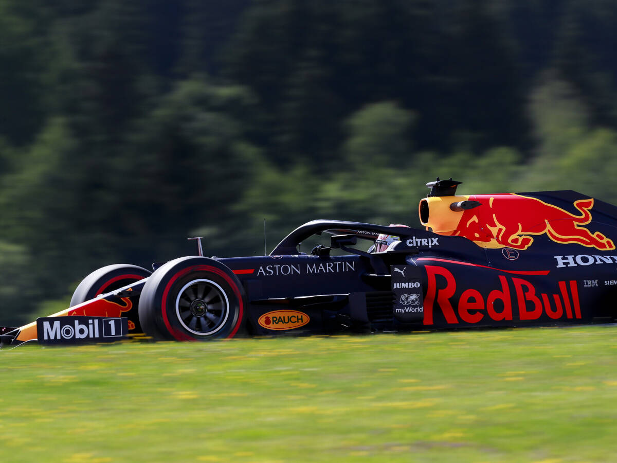 Foto zur News: Max Verstappen happy: RB16 jetzt wie "ein anderes Auto"