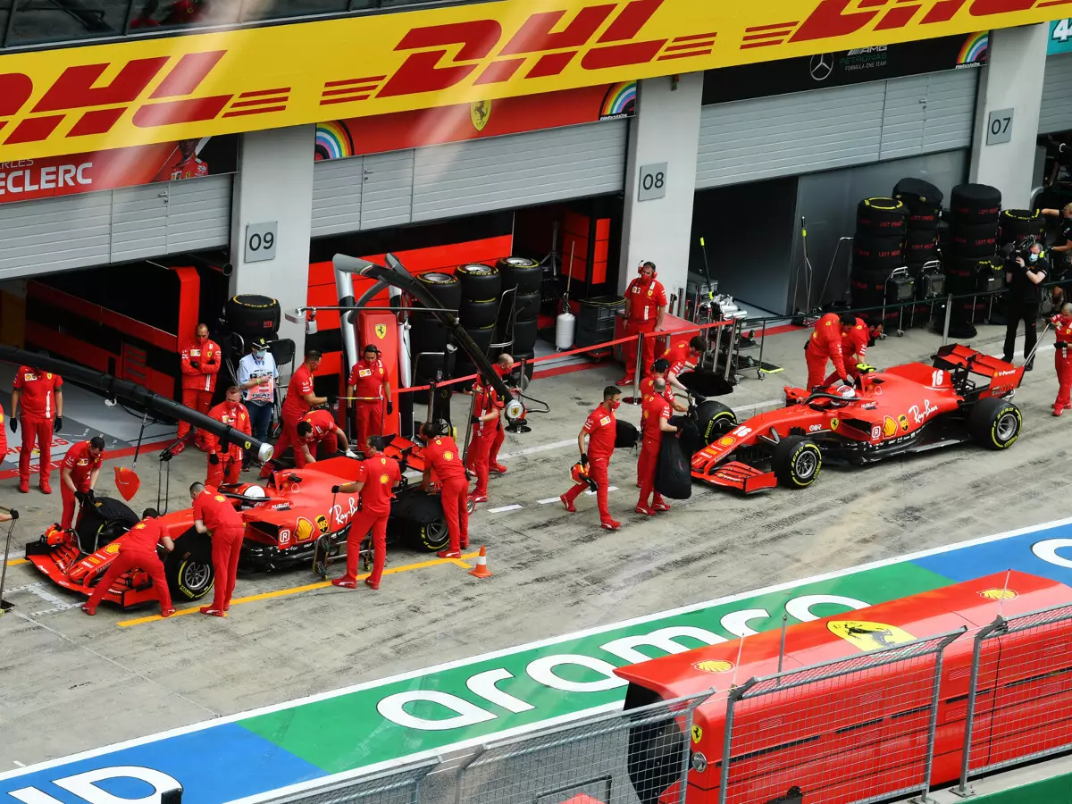 Foto zur News: Toto Wolff: Ferrari nach Spielberg-Double "schwer geprügelt"