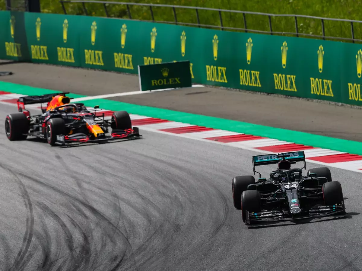 Foto zur News: Max Verstappen: Lewis Hamilton hat doch nur mit uns gespielt