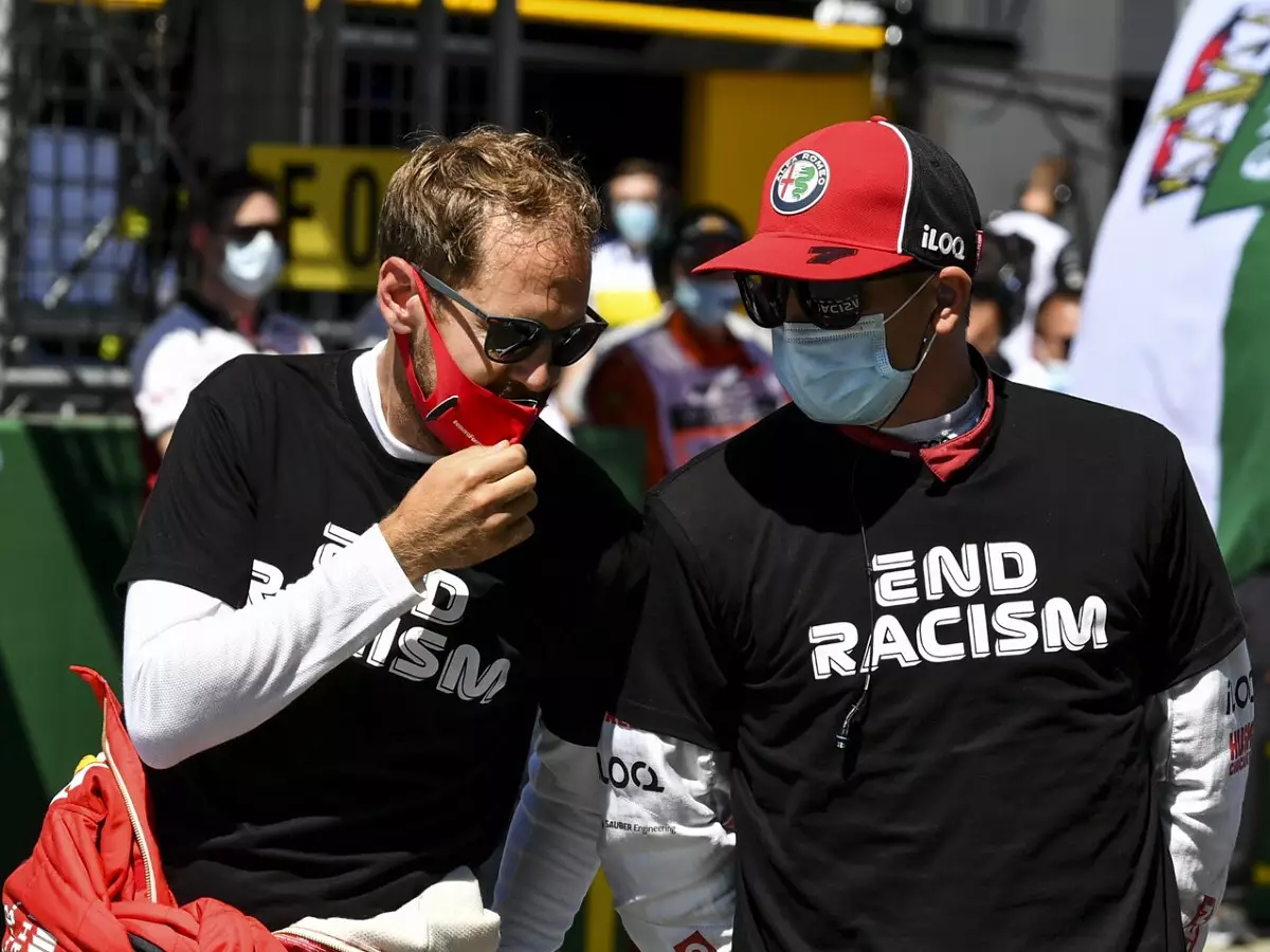 Sebastian Vettel, Kimi Räikkönen Foto zur News: Kimi Räikkönen: Was er zu Ferraris Demontage von Vettel sagt