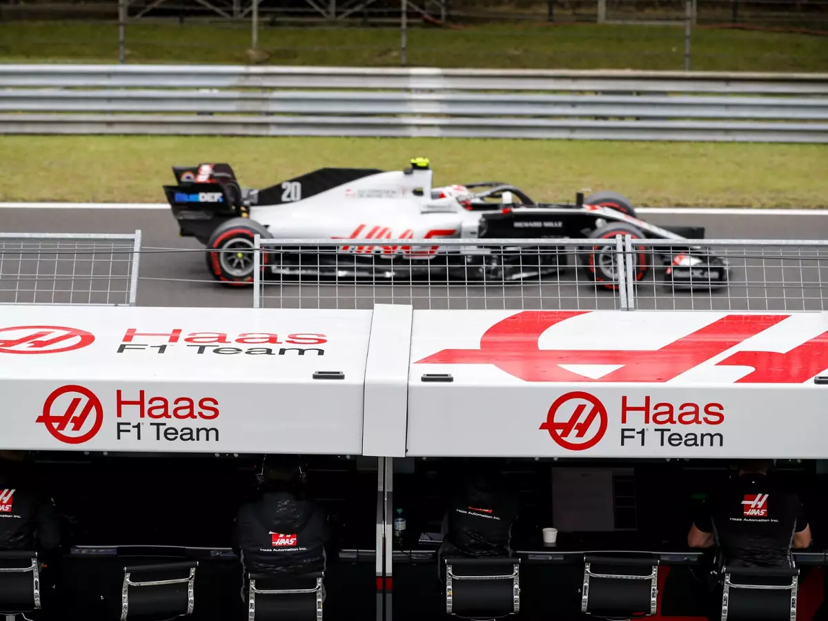 Kevin Magnussen Foto zur News: F1-Experte moniert: Haas-Strafen sind "lächerlich" und schaden dem Sport
