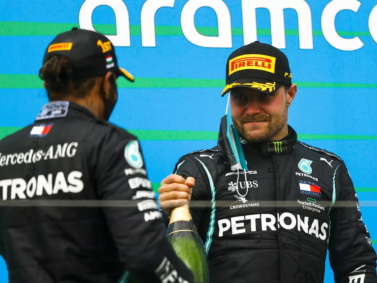 Lewis Hamilton, Valtteri Bottas Foto zur News: Valtteri Bottas: Bin 2020 schnell genug, um Weltmeister zu werden