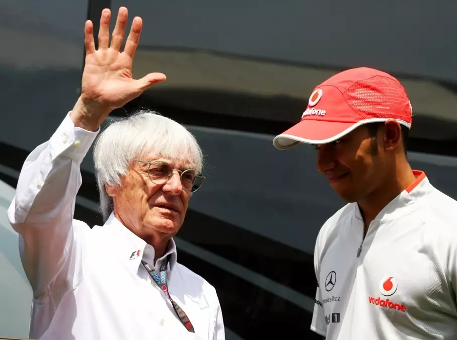 Foto zur News: Rassismus-Debatte: Ecclestone wendet sich direkt an Hamilton