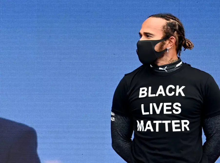 Lewis Hamilton Foto zur News: Anti-Bill-Gates-Posting geteilt: So rechtfertigt sich Lewis Hamilton!
