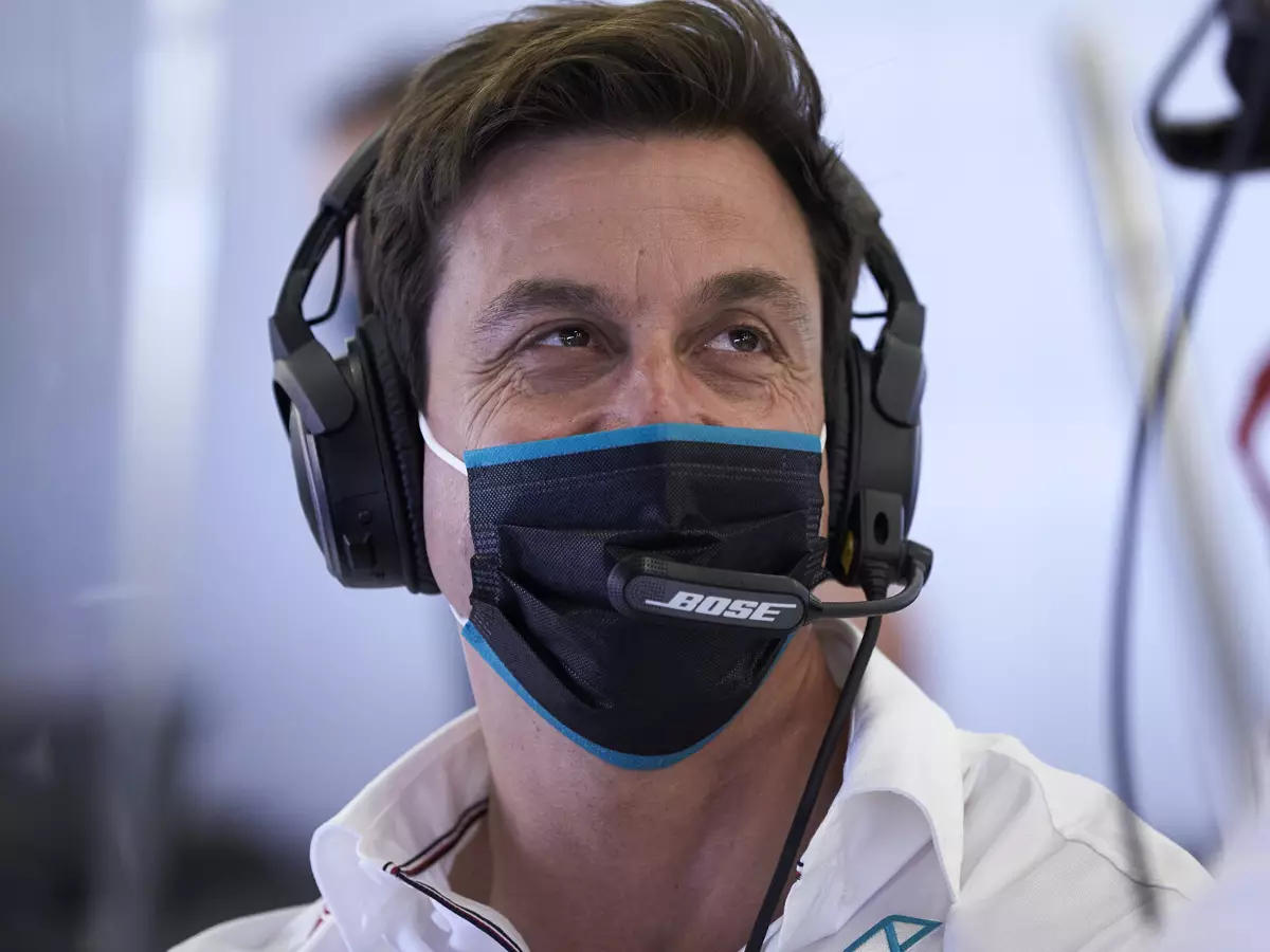 Foto zur News: Toto Wolff nach Silverstone-Qualifying: "Machen uns keine Freunde"