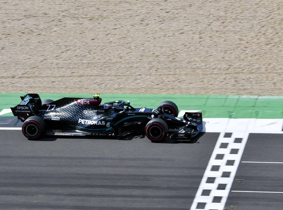 Foto zur News: Mercedes-Teamchef: Eigentlich war Bottas schneller als Hamilton