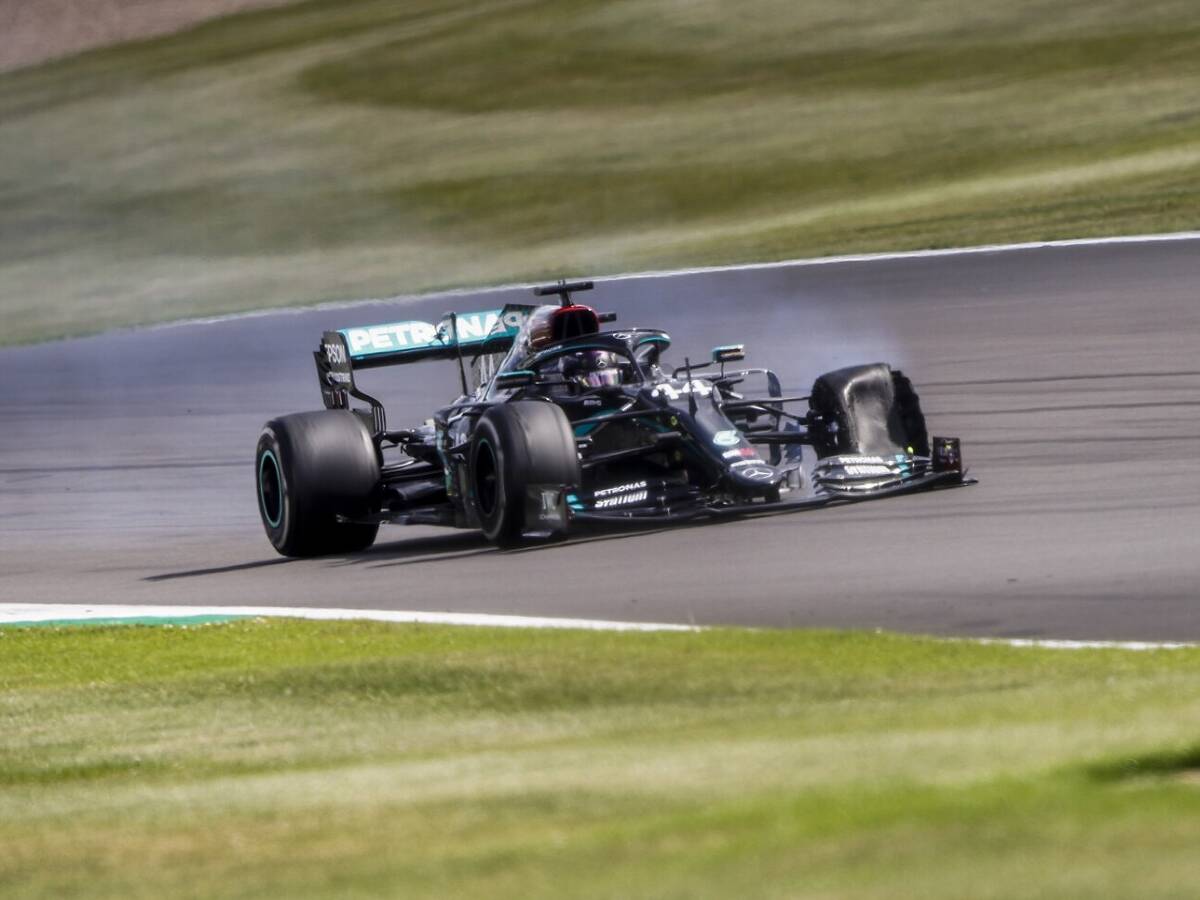 Foto zur News: So eng war es wirklich: Lewis Hamiltons dramatische letzte Runde in Silverstone