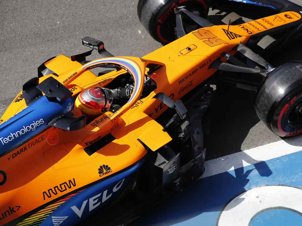 Carlos Sainz Foto zur News: Carlos Sainz: Hoffe auf spannende Rennen auf Traditionsstrecken