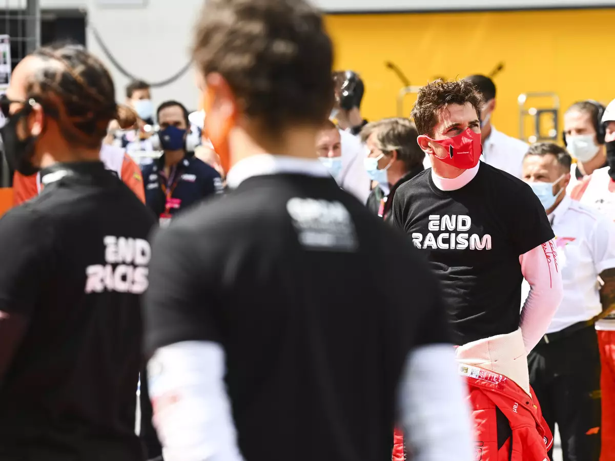 Foto zur News: Charles Leclerc wehrt sich auf Twitter gegen Rassismus-Vorwürfe: "Hört auf!"