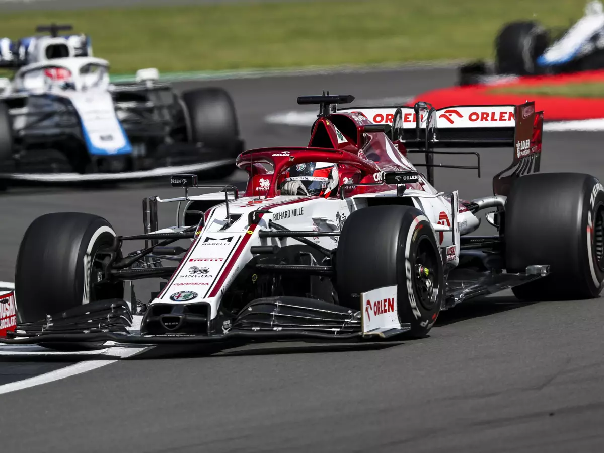 Foto zur News: Kimi Räikkönen erklärt Silverstone-Funkdrama #AND# Frontflügel-Bruch