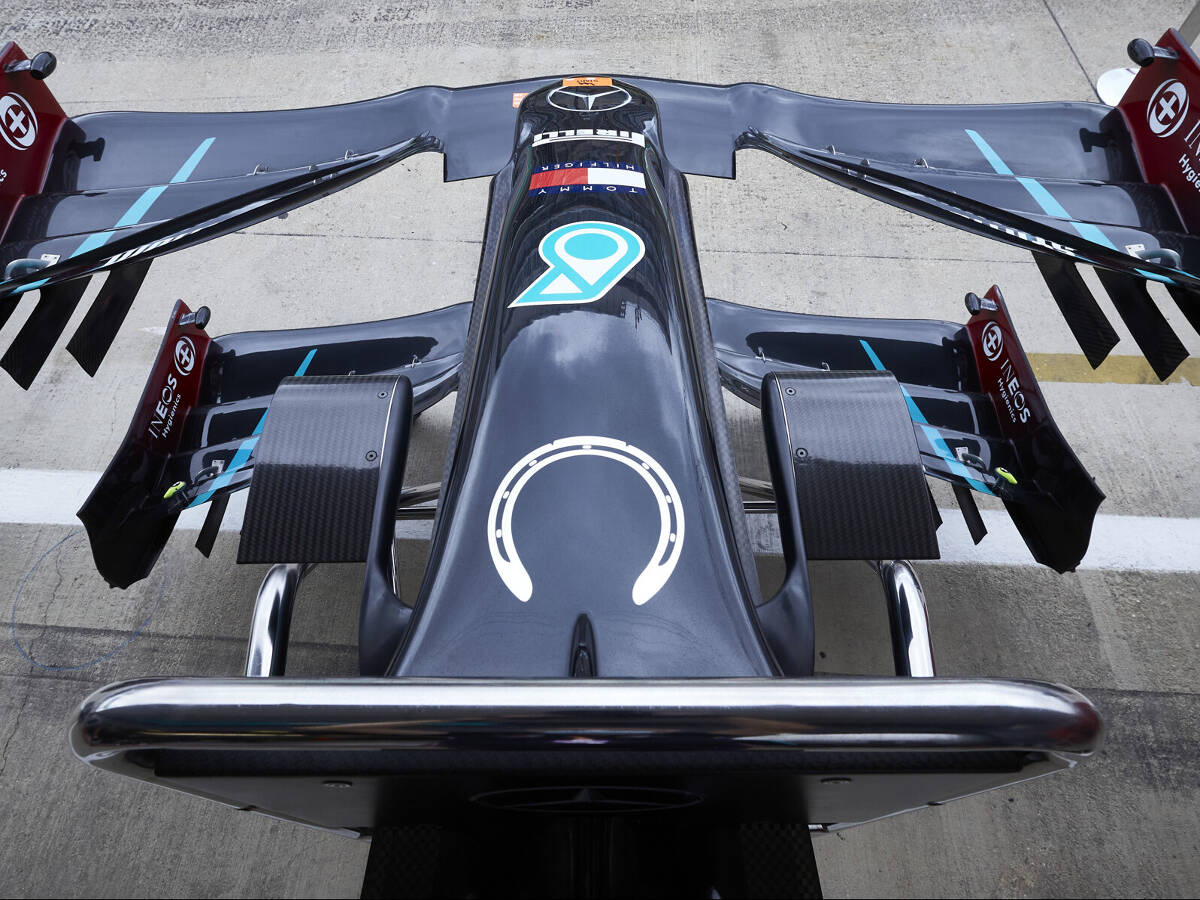 Foto zur News: Silverstone: Mercedes mit Stirling-Moss-Tribut auf dem Auto