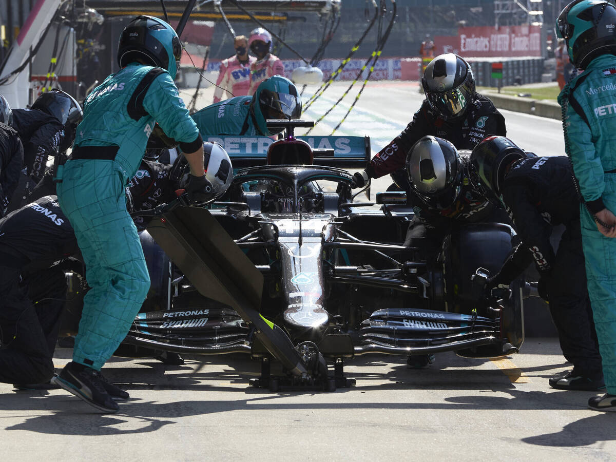 Foto zur News: Hamilton erklärt: Mercedes-Reifenabbau war "noch nie zuvor so groß"
