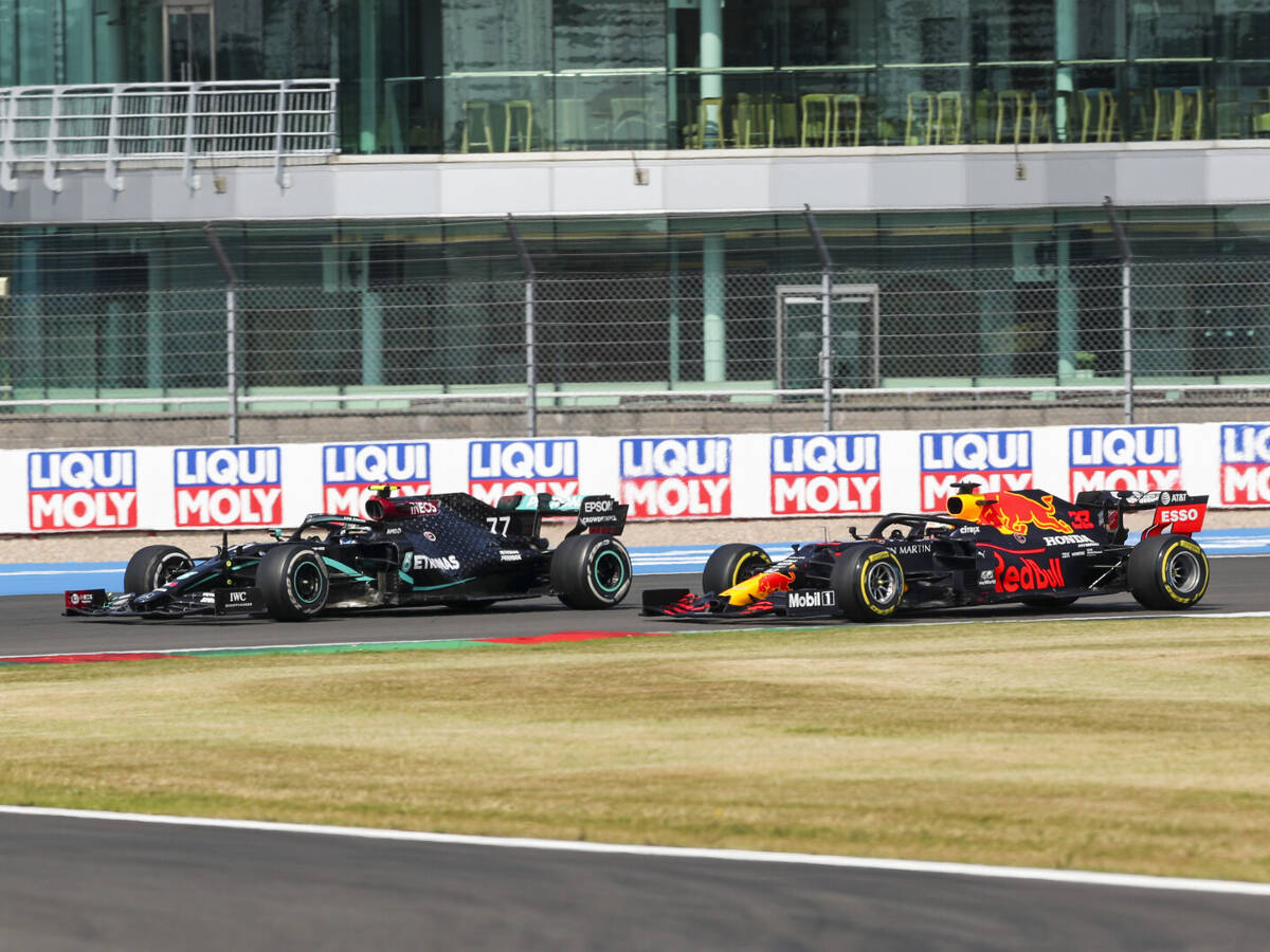 Foto zur News: Mercedes vs. Red Bull: "Nach 10 Runden entscheidet sich, wer schneller ist"