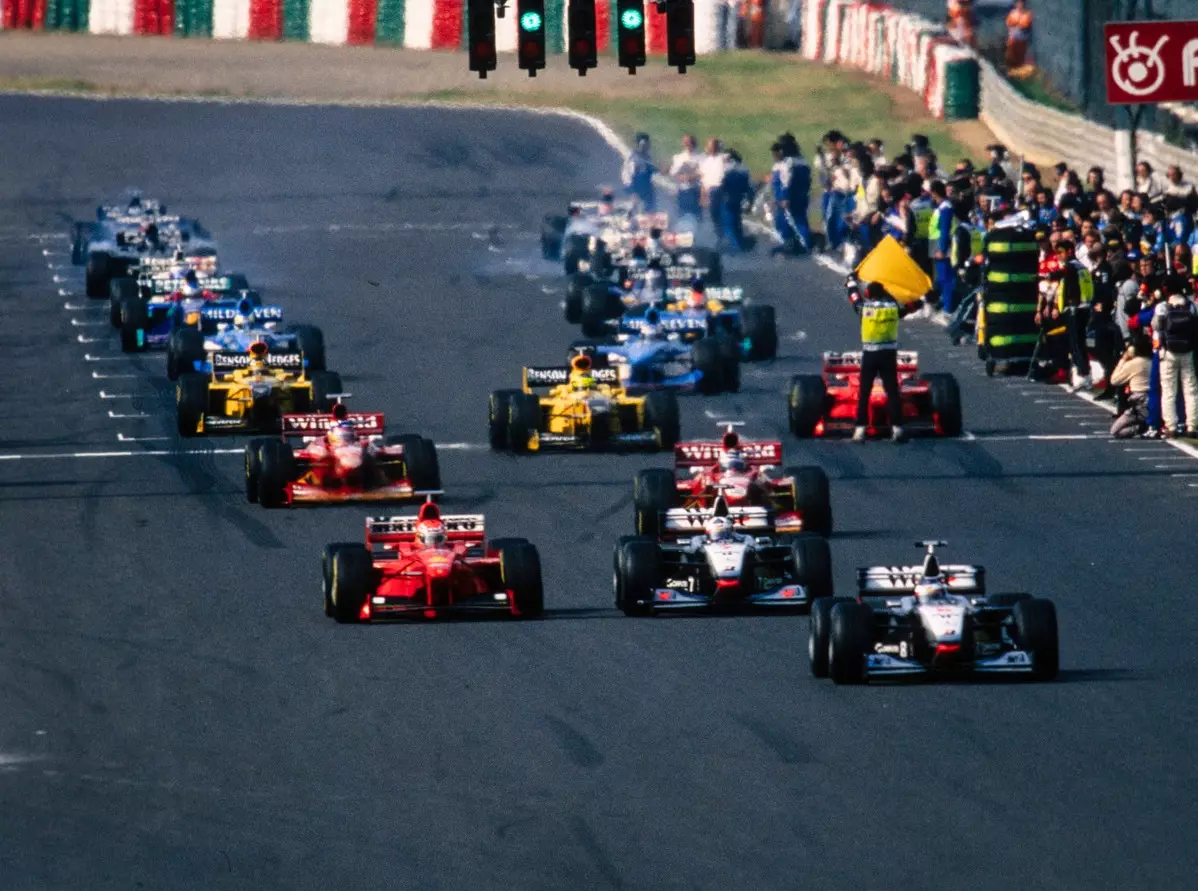David Coulthard, Heinz-Harald Frentzen, Jacques Villeneuve, Michael Schumacher Foto zur News: Mika Häkkinen: Wie Ferrari Schumacher den WM-Titel 1998 gekostet hat