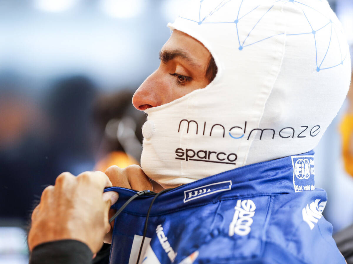 Foto zur News: Carlos Sainz: Sorgenfalten wegen Ferrari-Power wachsen