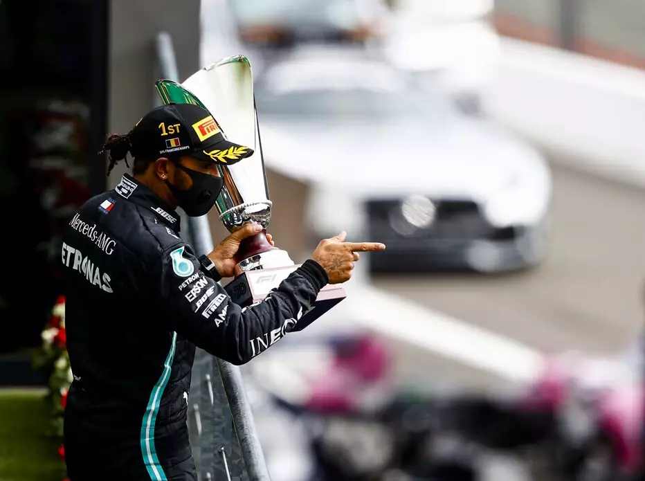Lewis Hamilton Foto zur News: Lewis Hamilton: Bin mit bald 36 so gut wie nie zuvor
