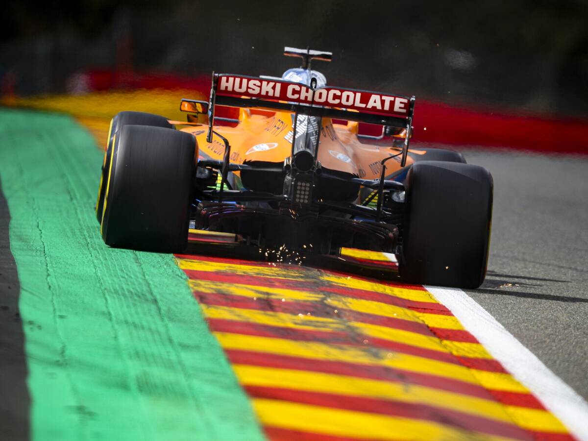 Foto zur News: Nach Sainz-Defekt kurz vor dem Start: McLaren wartet auf Renault-Analyse