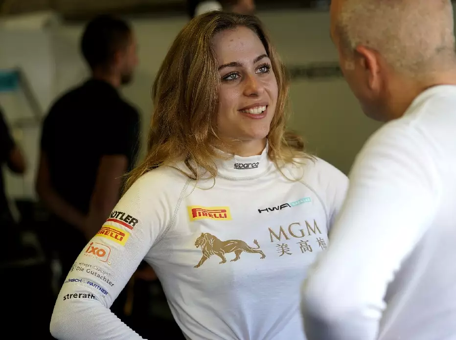 Foto zur News: Sophia Flörsch: 2024 ist die Formel 1 das Ziel