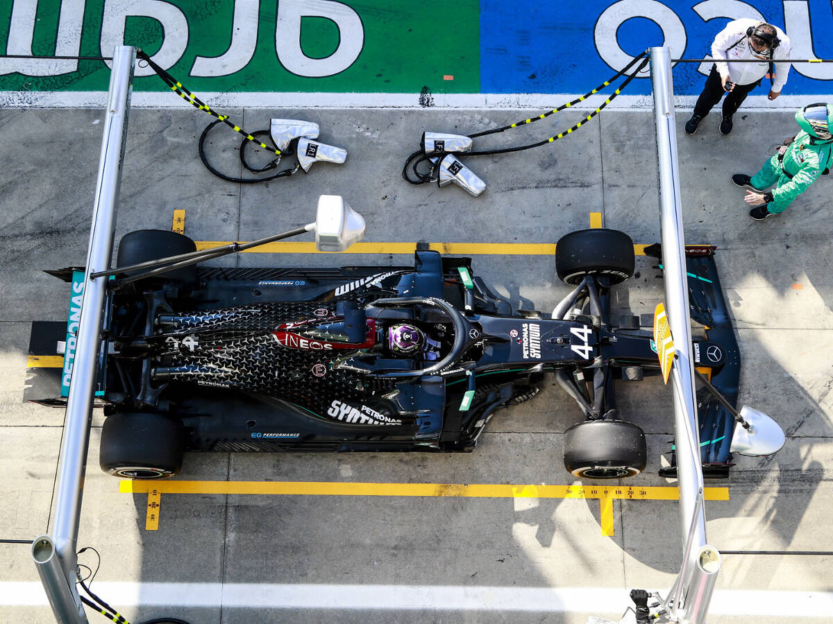 Foto zur News: Nicht auf FIA-Monitor geschaut: So hat Lewis Hamilton den Monza-Sieg verloren