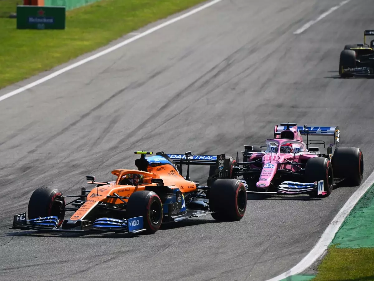 Foto zur News: Podium verpasst: Sergio Perez sauer auf Lando Norris