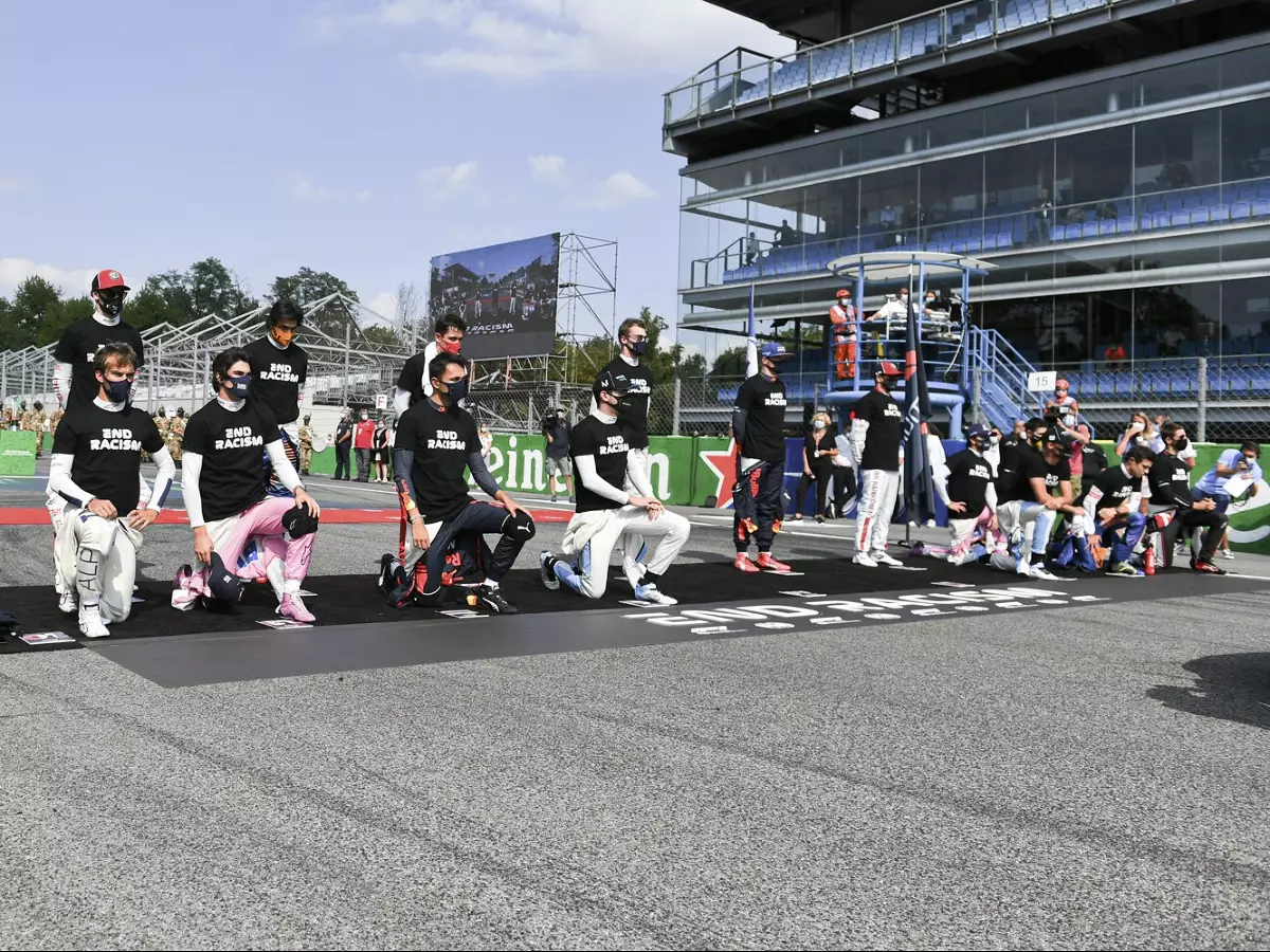 Anti-Rassismus-Aktion Foto zur News: Warum Lewis Hamilton bei der Anti-Rassismus-Aktion in Monza gefehlt hat