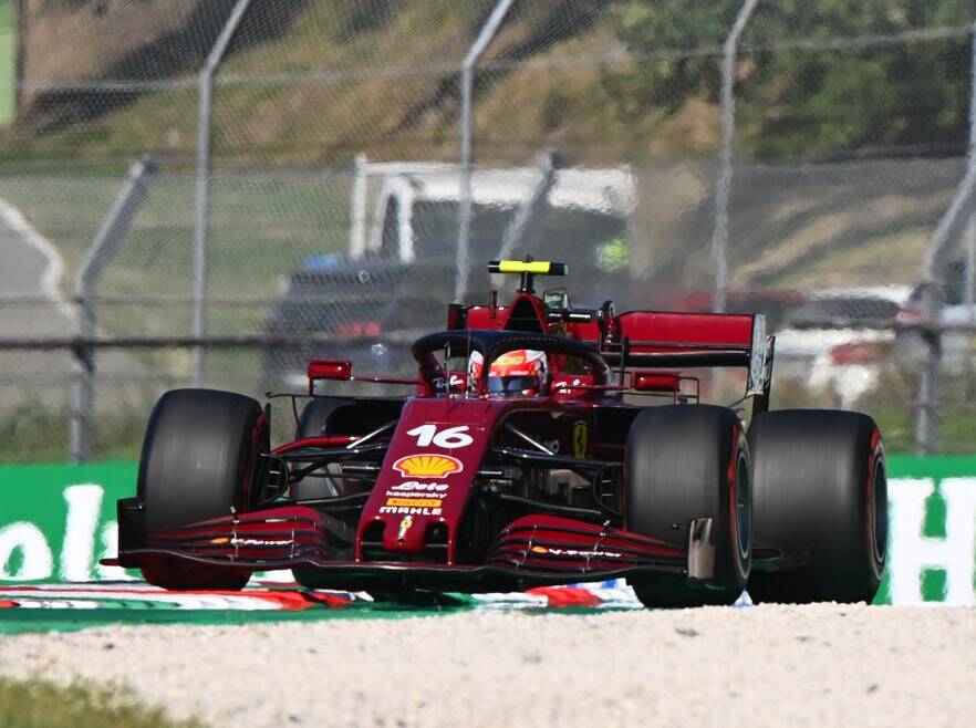 Foto zur News: Leclerc zaubert Ferrari ein Lächeln ins Gesicht: "Überglücklich!"