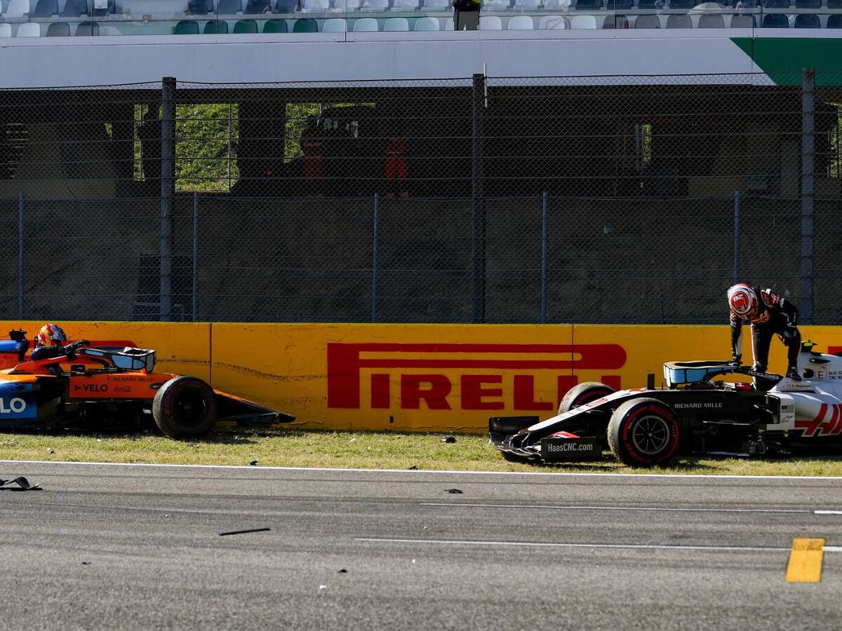 Foto zur News: Carlos Sainz: Dieser Crash war "richtig angsteinflößend"