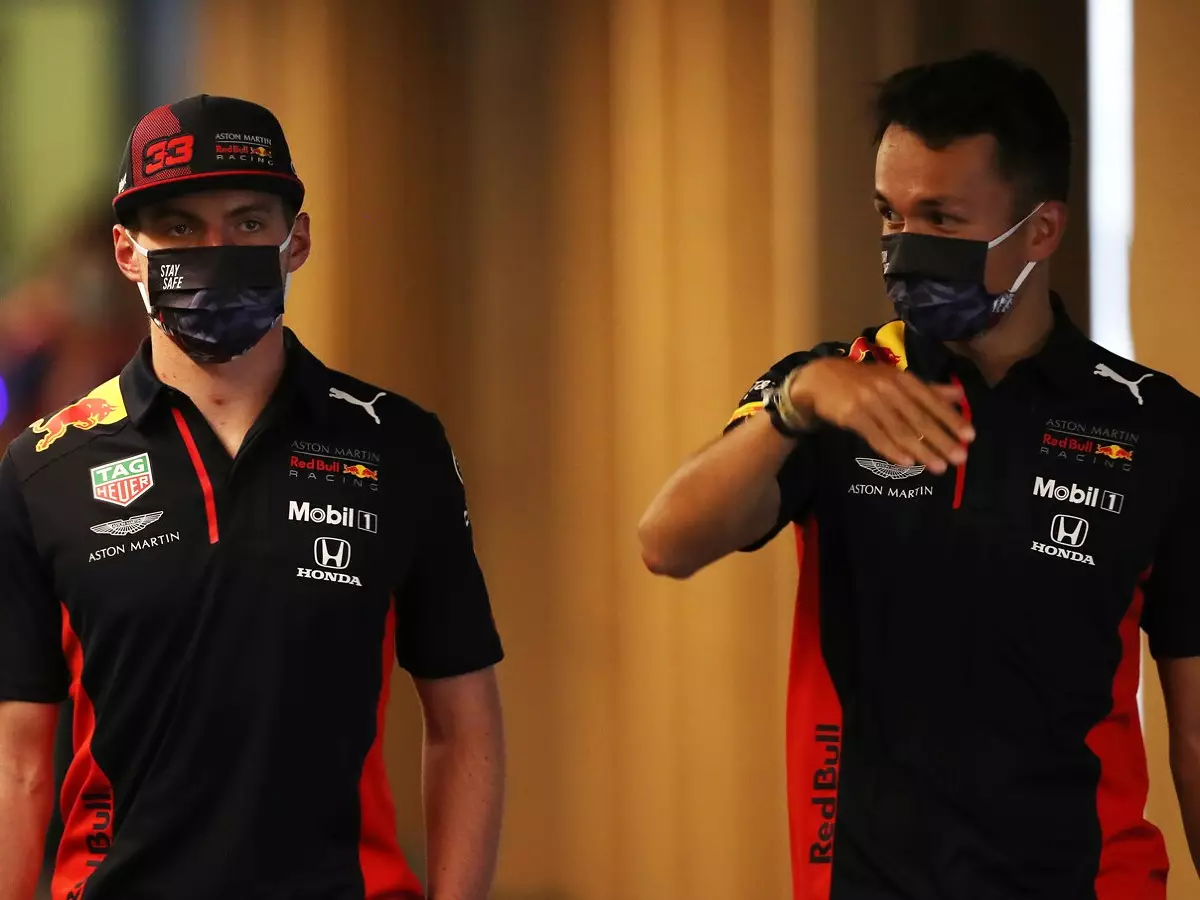 Alexander Albon, Max Verstappen Foto zur News: Max Verstappen ist Teamkollege egal: "Würde die alle schlagen!"