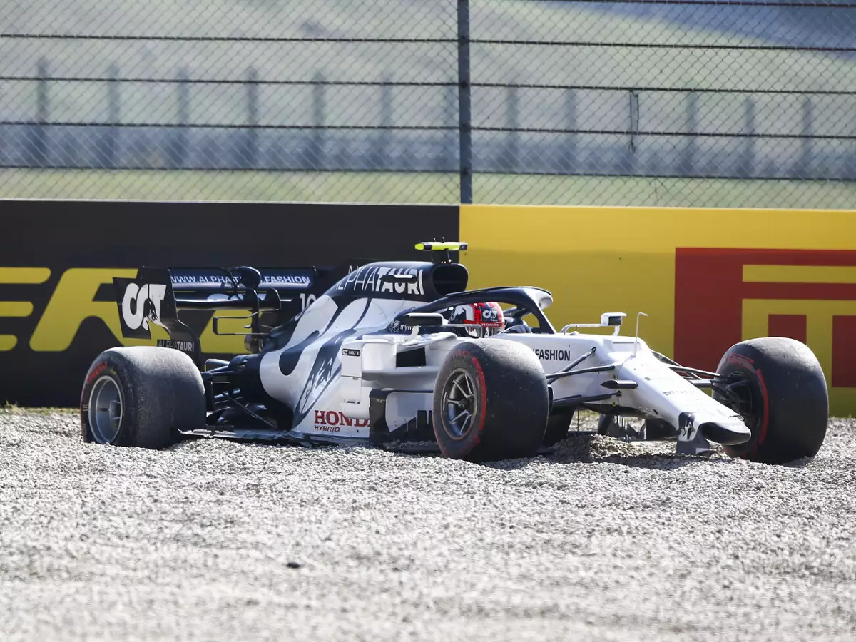 Max Verstappen, Pierre Gasly Foto zur News: Michael Masi: Kiesbetten sind nicht überall die Antwort