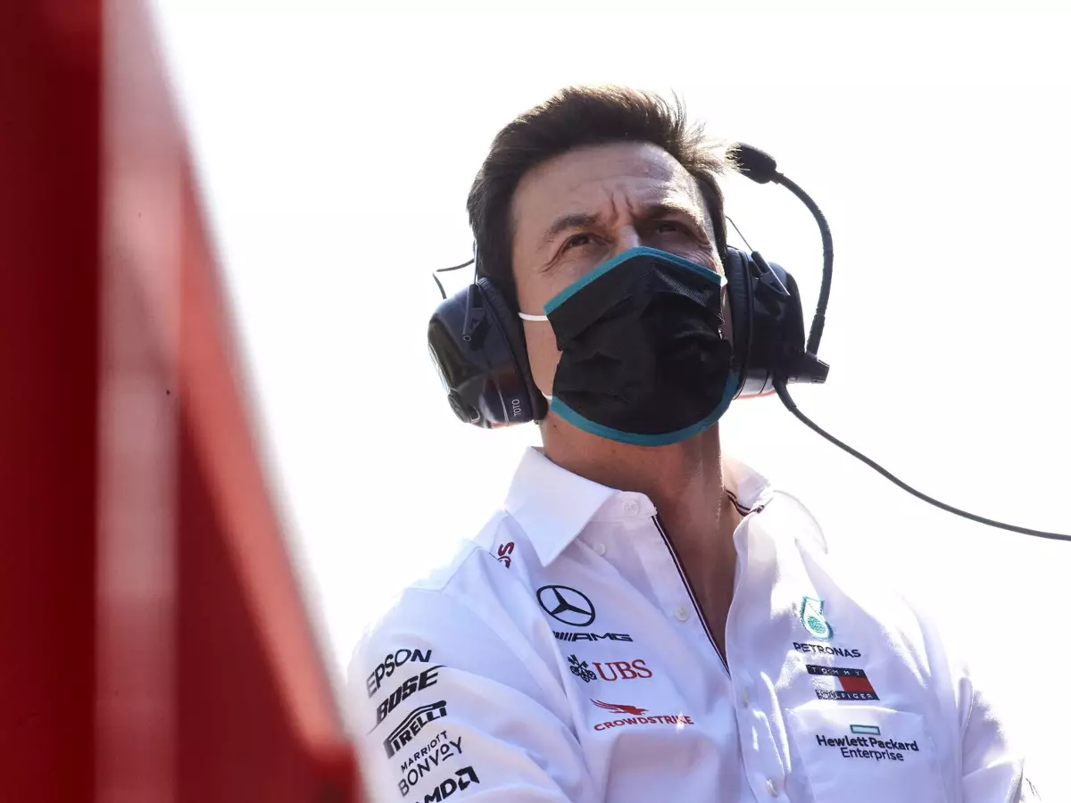 Toto Wolff Foto zur News: Eddie Jordan rät Toto Wolff: Mercedes am besten jetzt verlassen!