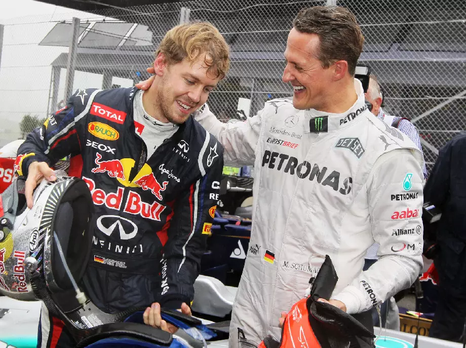Michael Schumacher, Sebastian Vettel Foto zur News: Hamilton vor Schumacher-Rekord: Vettel gibt "gemischte Gefühle" zu