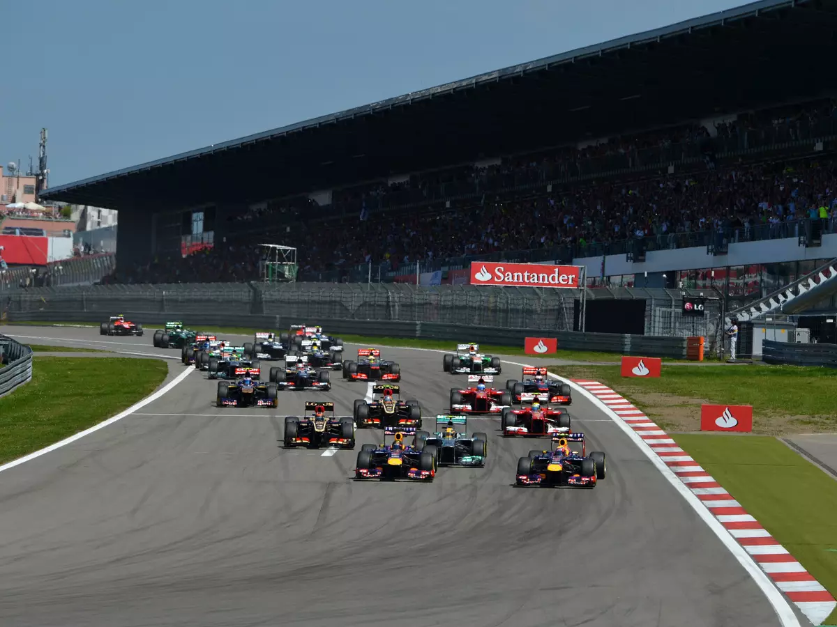 Sebastian Vettel, Mark Webber Foto zur News: F1-Tickets Nürburgring 2020: Vettels schräge Idee fürs Rahmenprogramm