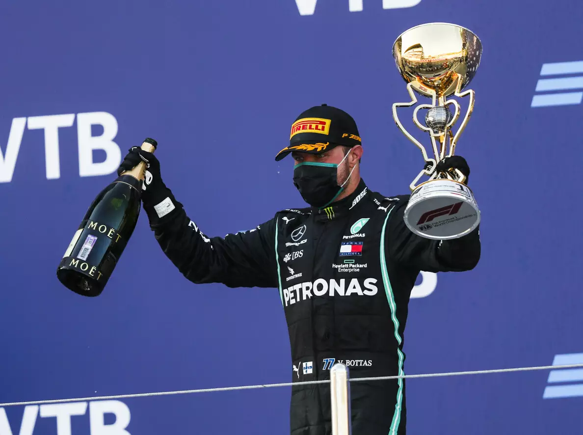Valtteri Bottas Foto zur News: F1-Rennen Sotschi 2020: Bottas gewinnt Grand Prix von Russland