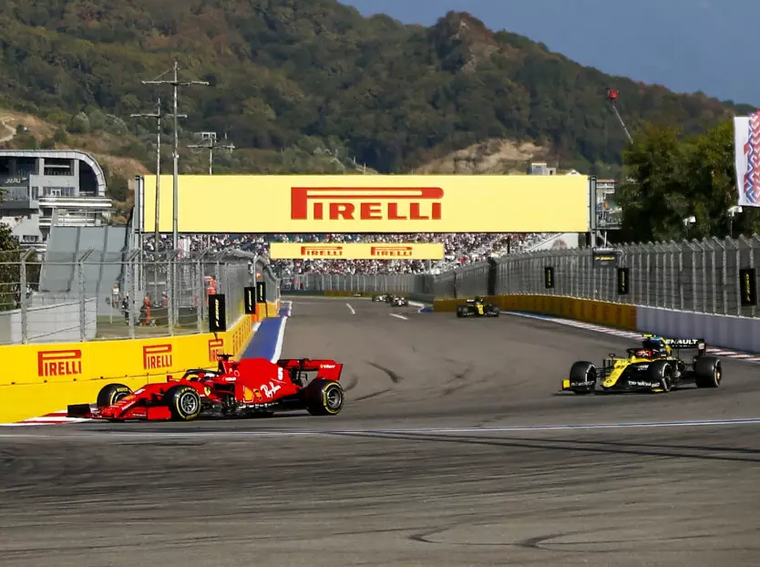 Sebastian Vettel, Esteban Ocon, Daniel Ricciardo Foto zur News: Ferrari hält dagegen: Vettel nicht nur für Leclerc eingesetzt