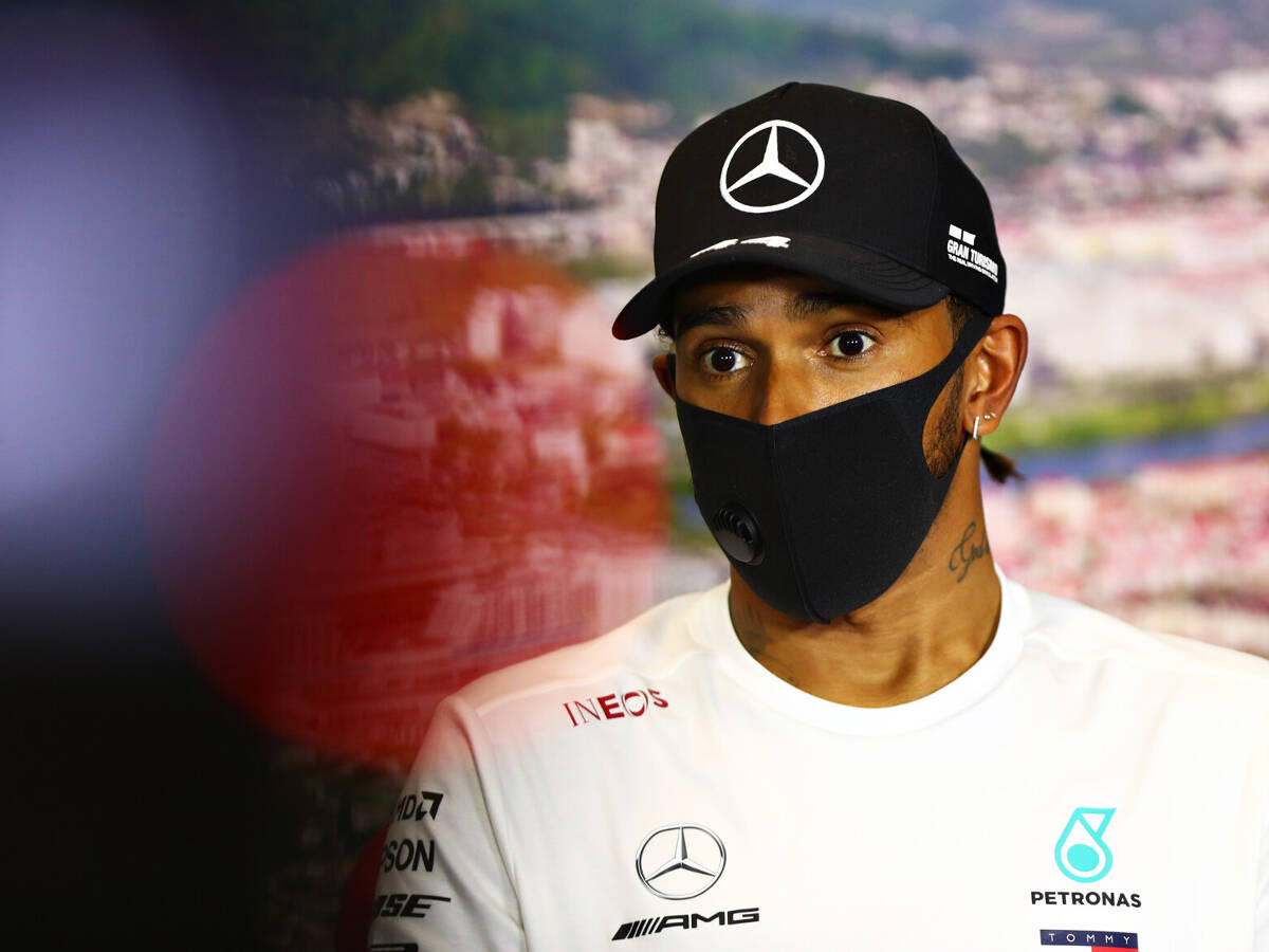Foto zur News: FIA-Rennleiter reagiert gelassen auf Hamiltons Verschwörungsvorwürfe
