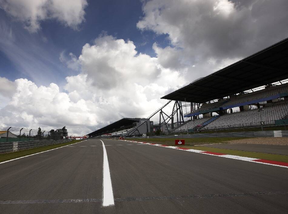 Foto zur News: Wegen Wetter am Nürburgring: Daniel Ricciardo erwartet "verrücktes" Rennen