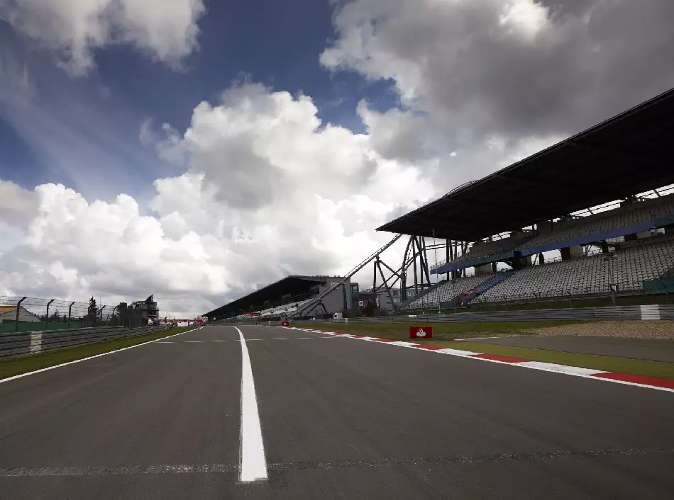 Nürburgring Foto zur News: Wegen Wetter am Nürburgring: Daniel Ricciardo erwartet "verrücktes" Rennen