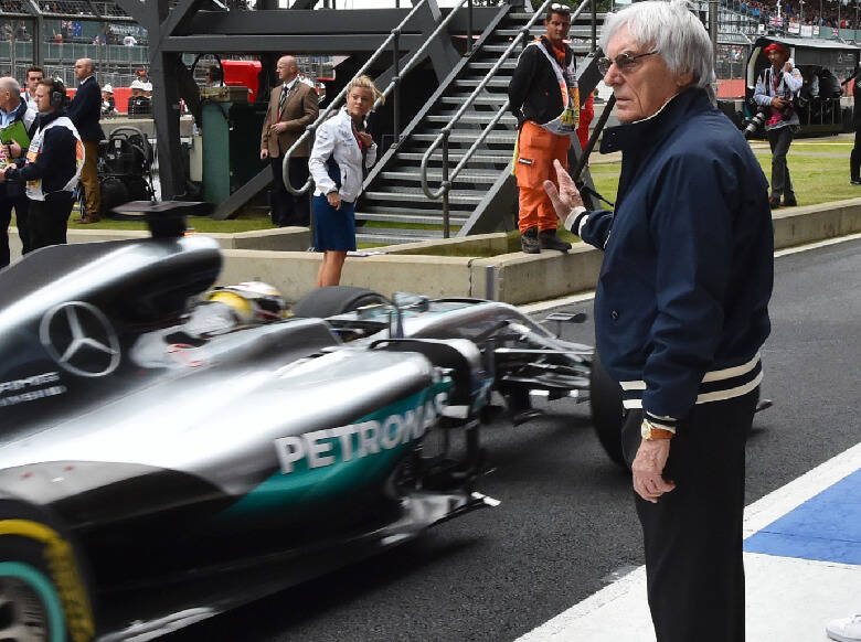 Foto zur News: Bernie Ecclestone: Hamilton-Erfolge nicht mit Schumacher vergleichbar