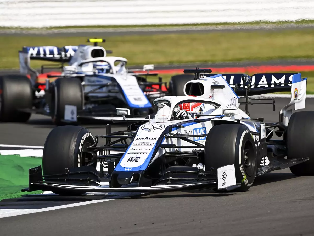 George Russell, Nicholas Latifi Foto zur News: George Russell: "Doppelsieg" muss Williams' Ziel am Nürburgring sein