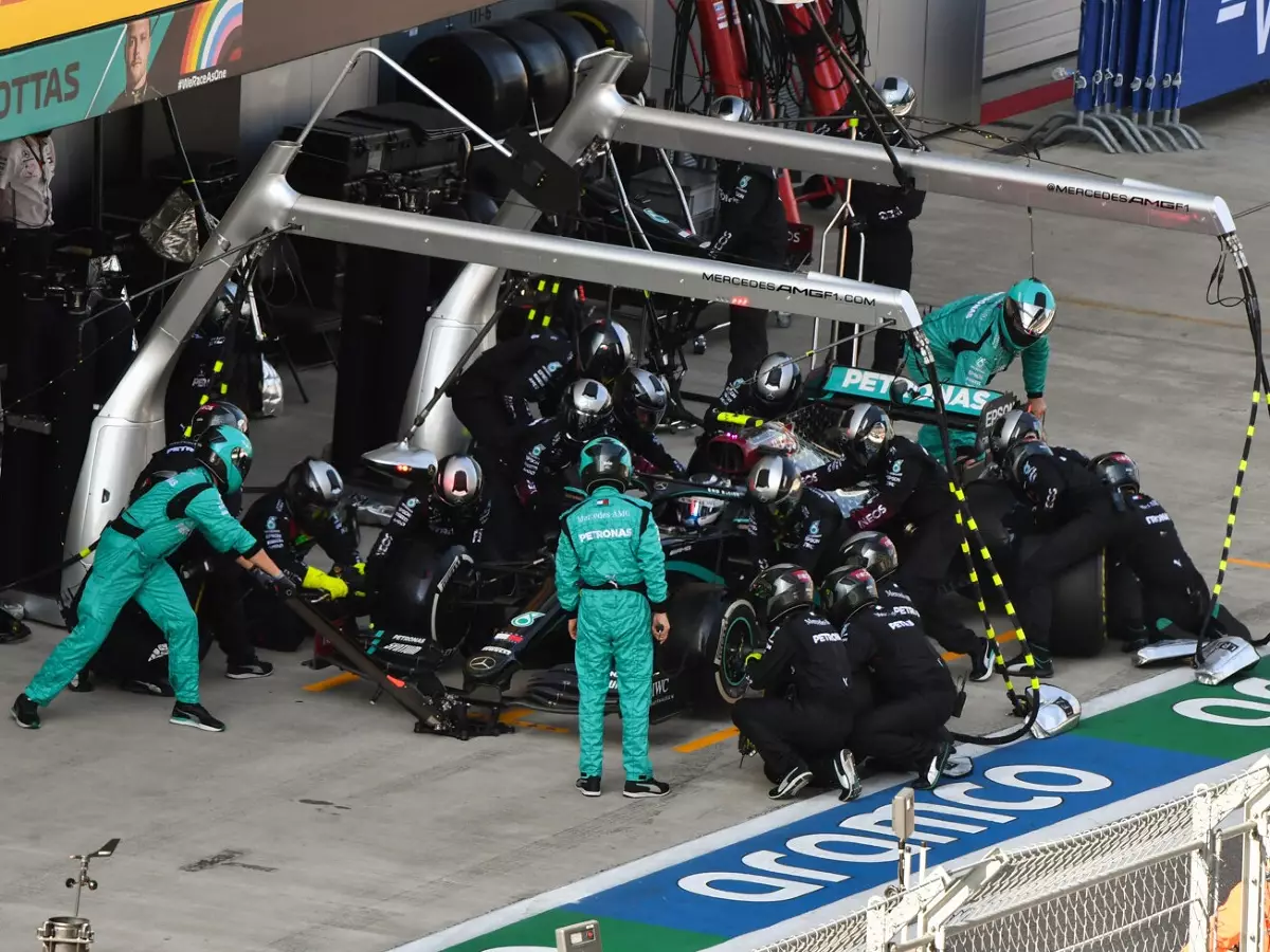 Foto zur News: Nächster Coronavirus-Fall bei Mercedes!