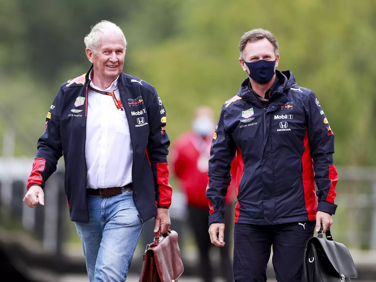 Helmut Marko, Christian Horner Foto zur News: Motoren: Red Bull benötigt "Engine-Freeze" für Wunschlösung mit Honda