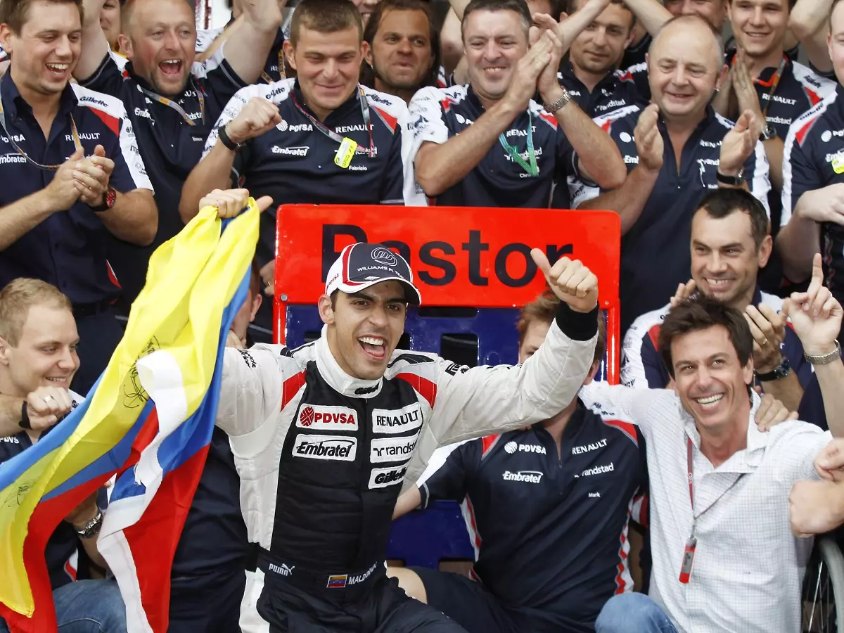 Pastor Maldonado Foto zur News: Maldonado-Verschwörung 2012: Wie Alex Wurz den Überraschungssieg erklärt