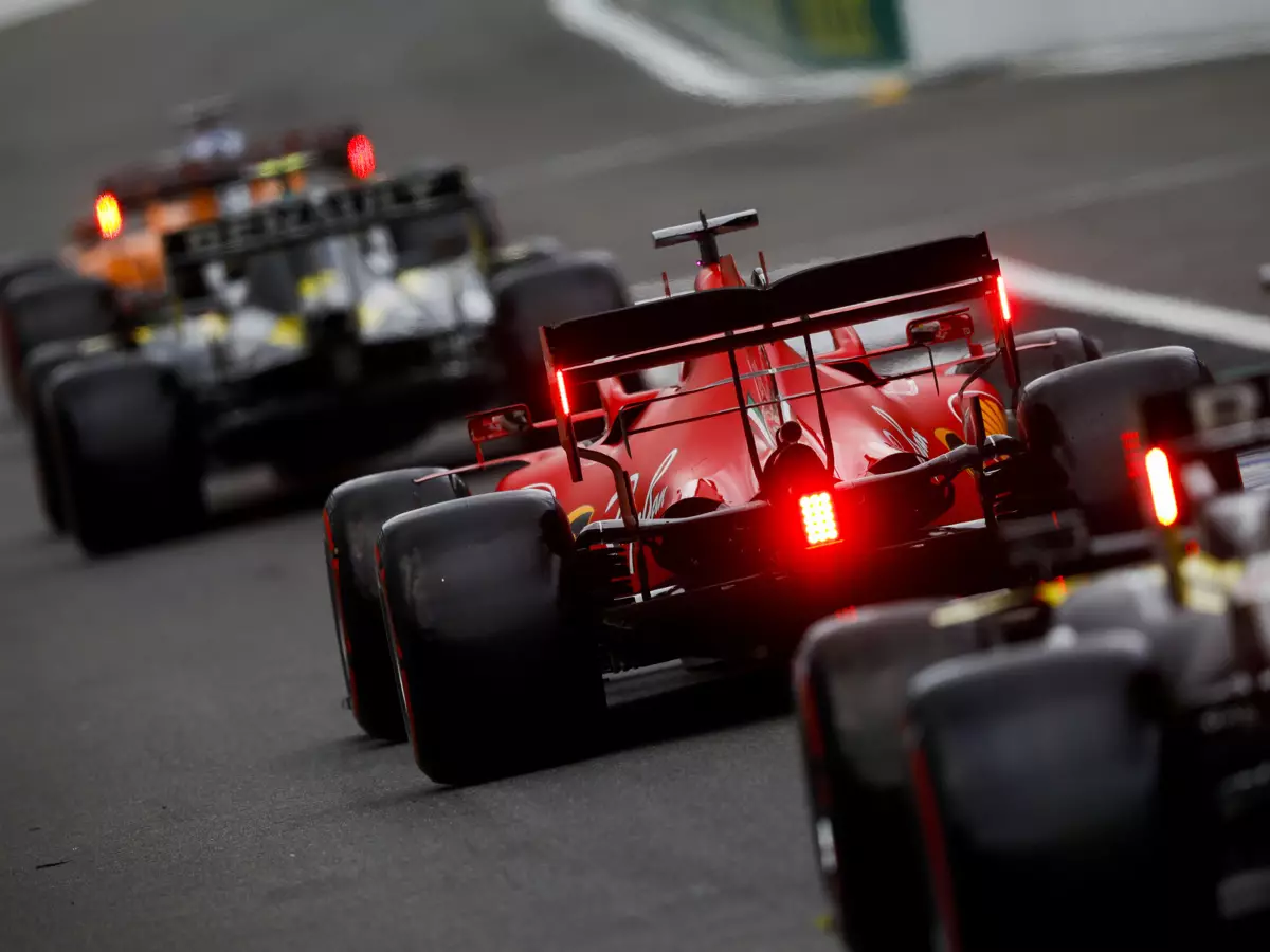 Sebastian Vettel Foto zur News: Token-System: Ferrari setzt Joker für Entwicklung des Hecks ein