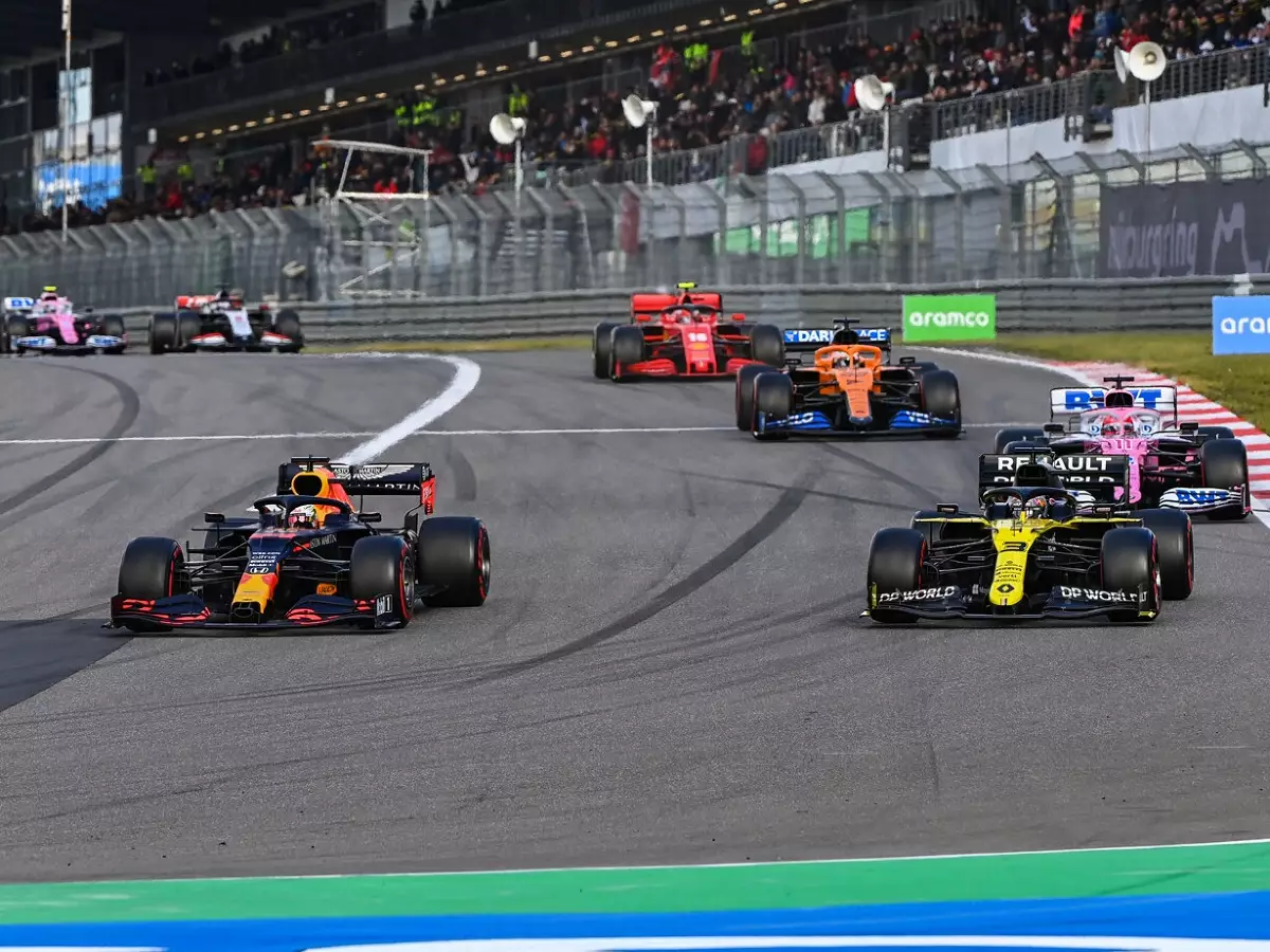 Max Verstappen, Daniel Ricciardo, Sergio Perez, Carlos Sainz, Charles Leclerc Foto zur News: So würde Carlos Sainz den Rennkalender der Formel 1 gestalten