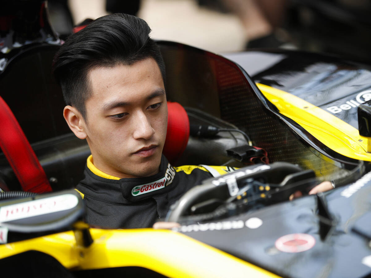 Foto zur News: Guanyu Zhou feiert Formel-1-Debüt im Training in Spielberg