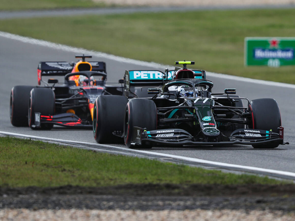 Foto zur News: Verstappen: Entwicklungstaktik von Mercedes funktioniert für Red Bull nicht