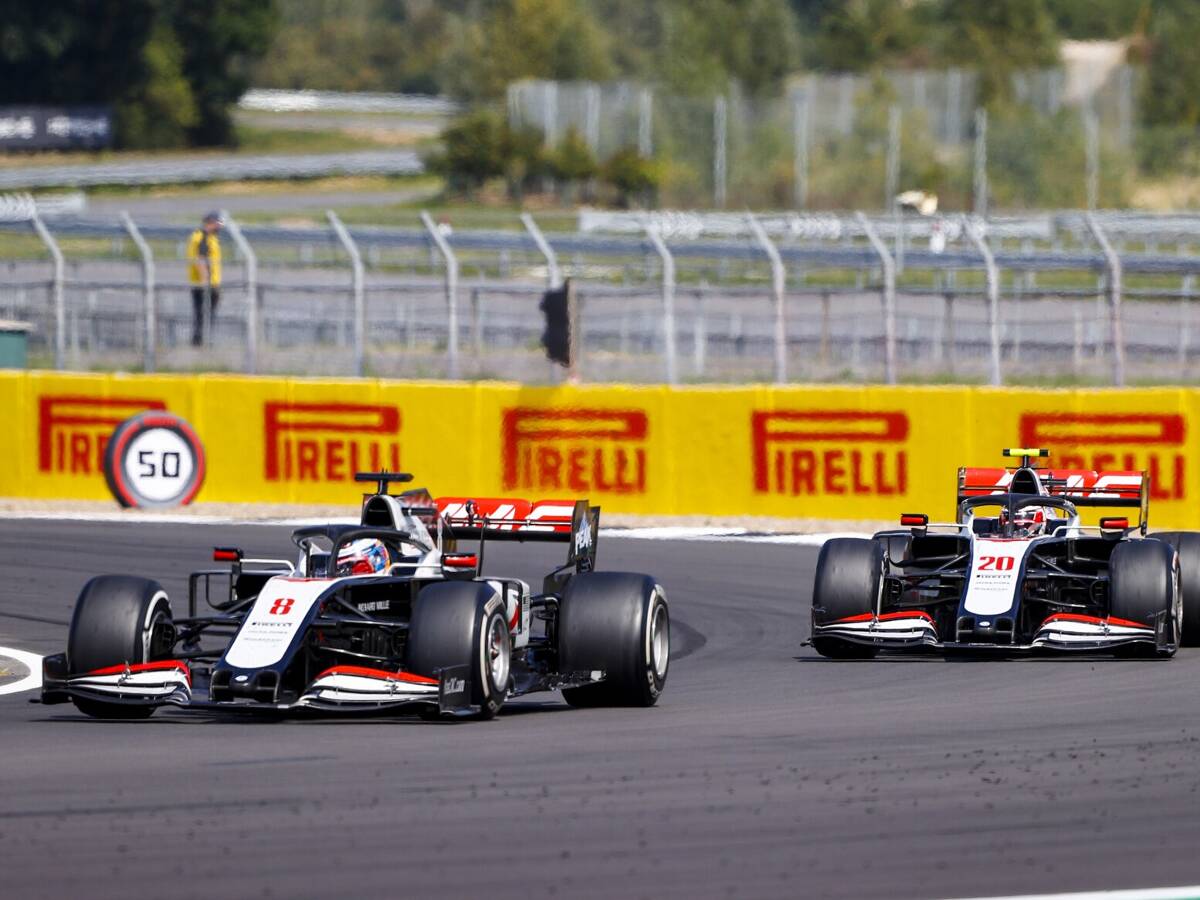 Foto zur News: Übergangsjahr 2021: Warum sich Haas von Grosjean #AND# Magnussen trennt