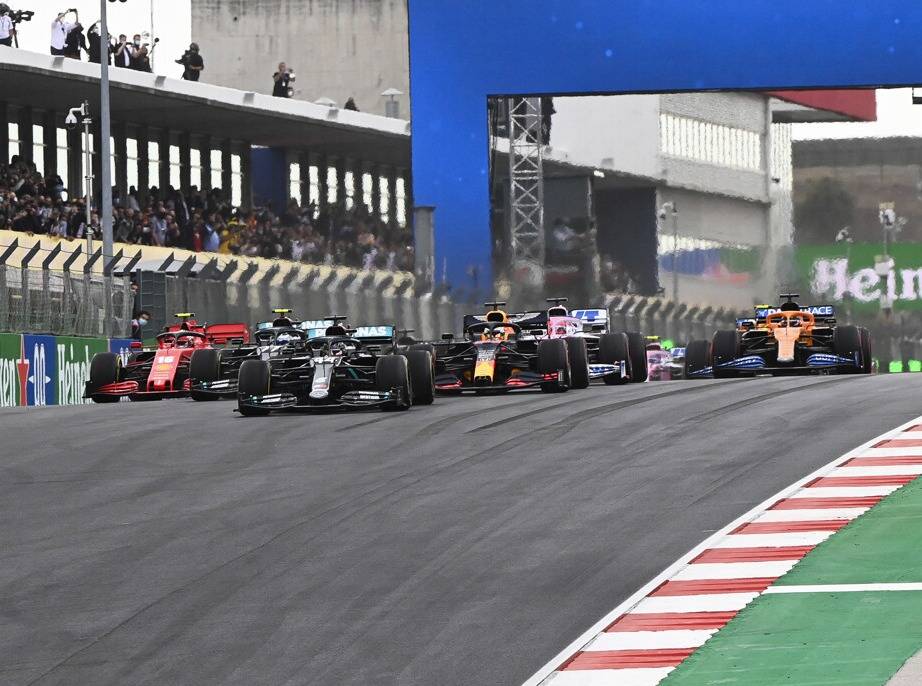 Foto zur News: Formel-1-Teamchef fordert "realistischen Kalender" für 2021