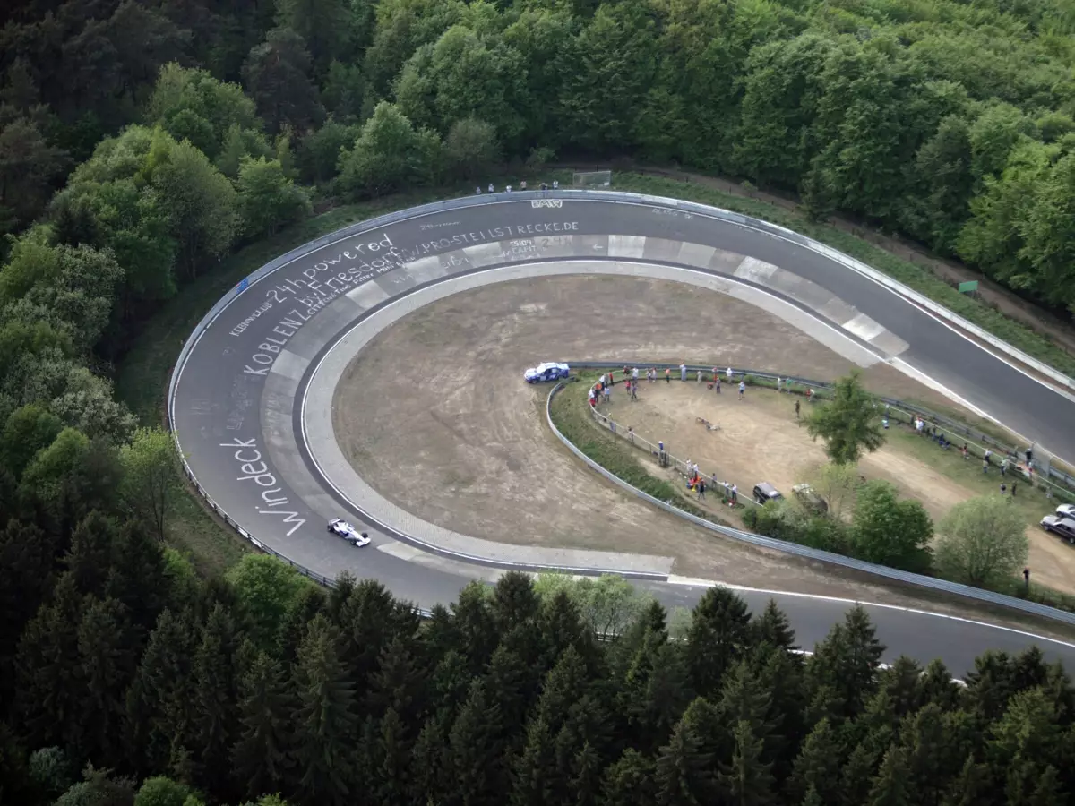 Nick Heidfeld auf der Nordschleife Foto zur News: Sebastian Vettel wünscht sich einen Grand Prix auf der Nordschleife