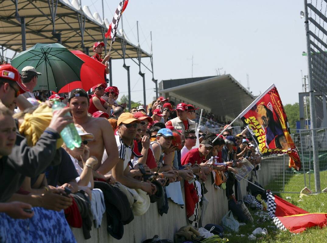 Foto zur News: Regierung schiebt Riegel vor: Imola-Comeback der F1 ohne Zuschauer